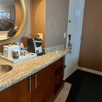 Omni Chicago Hotel - Hotels Near Me - Chicago, Illinois