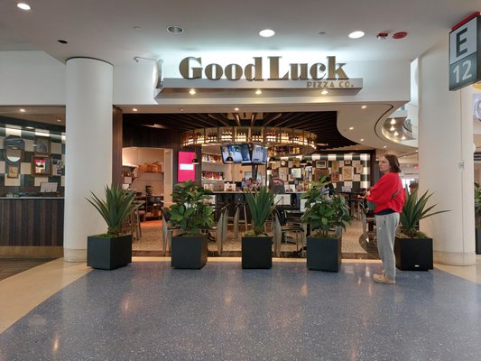 Good Luck Bar & Restaurant by null