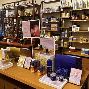 L'Occitane en Provence - Cosmetics & Beauty Supply Near Me - Newport Beach, California