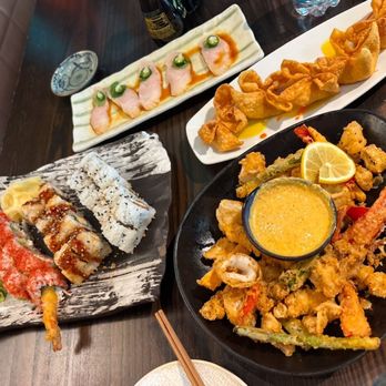Chingu - Yellowtail Serrano Cabo Roll Crunchy Blue Crunchy Red Mango Crab Rangoon Calamari - Korean Near Me - Kansas City, Missouri Chingu - Yellowtail Serrano Cabo Roll Crunchy Blue Crunchy Red Mango Crab Rangoon Calamari - Korean Near Me - Kansas City, Missouri
