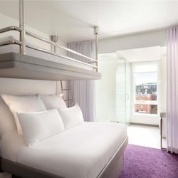 YOTEL Boston - Guest room