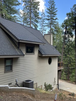 Motherlode Roofing Logo