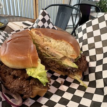 Side Yard Public House - Classic burger (smash patty) - Sports Bars Near Me - Escondido, California Side Yard Public House - Classic burger (smash patty) - Sports Bars Near Me - Escondido, California