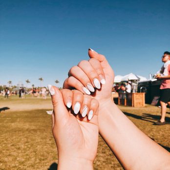Urban Nail Box - Brought my grey and white nails to Coachella! Excuse the grow out, it had been a week already by the time I took this pic. :) - Nail Salons Near Me - Seattle, Washington