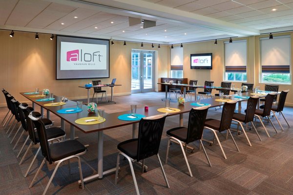 Aloft Vaughan Mills by null