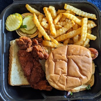 Dave's Hot Chicken - Chicken Shop Near Me - Indio, California