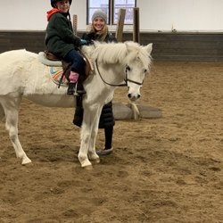 Chester Riding Club - Riding lessons with Julia at Chester Riding Club!
