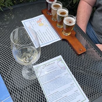 Hallcrest Vineyards - Wine Tasting Room Near Me - Felton, California
