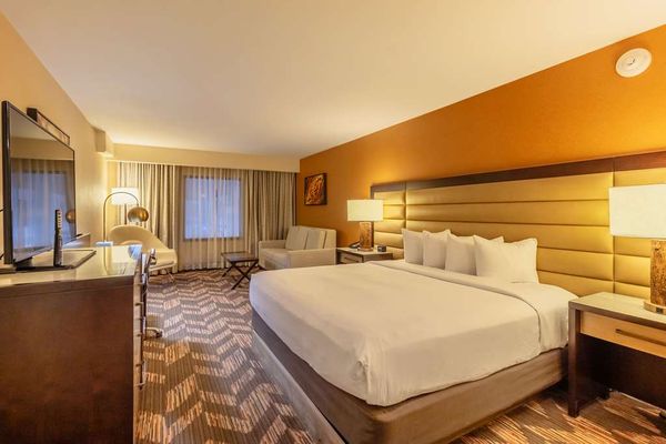 DoubleTree by Hilton Hotel Lawrence by null