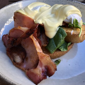 Grinders Espresso Bar & Flowers - Eggs Benedict - Cafes Near Me - Cessnock, NSW