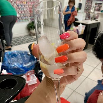 Champagne Nails - Obsessed! - Nail Salons Near Me - San Marcos, California