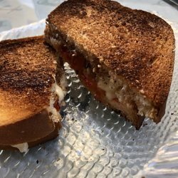 Bar Paninoteca da Fabio - Tomatoes, anchovies and mozzarella on toast