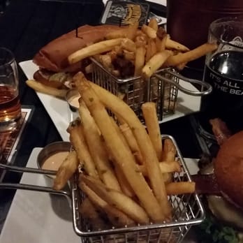 Barrelhouse 101 - Bacon guac burger,  shrimp po boy. Both with truffle fries on the side. Pb&j BB stout with flight. - American Near Me - Ventura, California