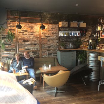 Vågal Kaffe og Vin - Wine Bars Near Me - Bergen, 12