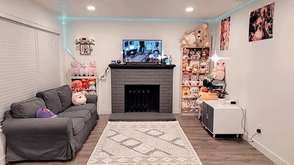 TRAMMIE TRAN LYON REAL ESTATE 9591 Laguna Springs Dr, Elk Grove