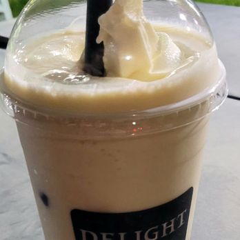 Delight Ice Cream & Drinks - Pineapple coconut boba smoothie - Ice Cream & Frozen Yogurt Near Me - Murrieta, California