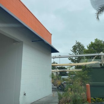 Fast5Xpress Car Wash - going in - Car Wash Near Me - Pasadena, California Fast5Xpress Car Wash - going in - Car Wash Near Me - Pasadena, California