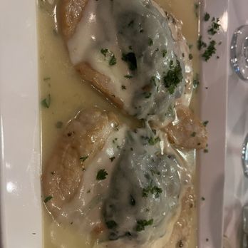 Vulajio's - Chicken with spinach and mozzarella - Pizza Near Me - East Fishkill, New York