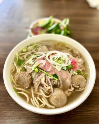 Photo of Golden Star Vietnamese Restaurant - San Francisco, CA, US. Beef Combination Pho
