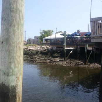 Bungalow Bar - Deck from the dock. - American Near Me - Seaside, New York