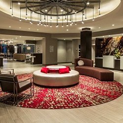 Our spacious modern lobby makes it easy to relax before embarking on your trip around town.
