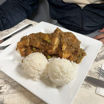 Da Kitchen Maui - Katsu curry - Hawaiian Near Me - Kihei, Hawaii Da Kitchen Maui - Katsu curry - Hawaiian Near Me - Kihei, Hawaii