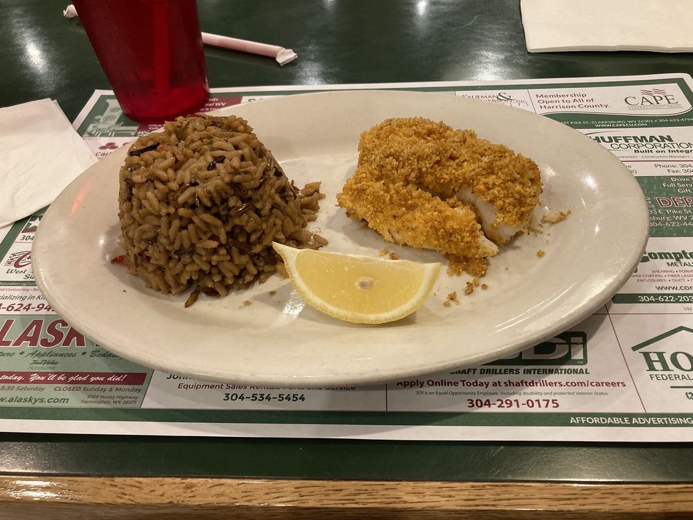 PARKETTE FAMILY RESTAURANT Updated November 2024 47 Photos & 41