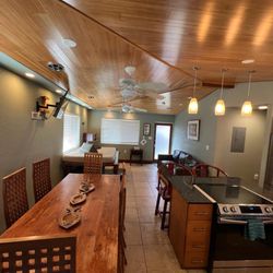 Tiki Moon Villas- Vacation Rentals Hawaii - Bamboo 2 living & dining area with full kitchen