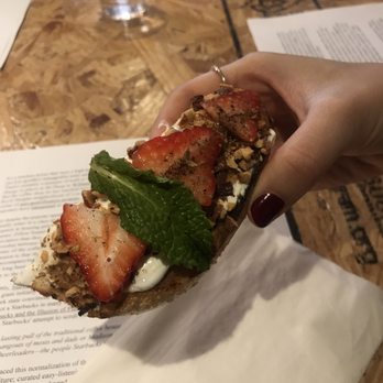 Black Sheep Bagel Cafe - Bagels Near Me - Cambridge, Massachusetts