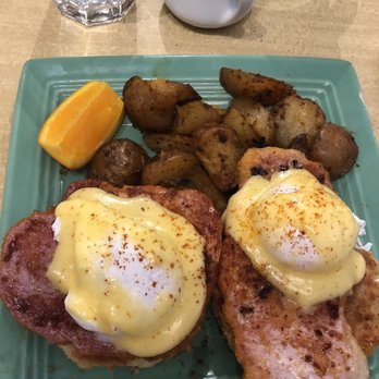 The Senator - Egg Benedict - Breakfast & Brunch Near Me - Toronto, Ontario