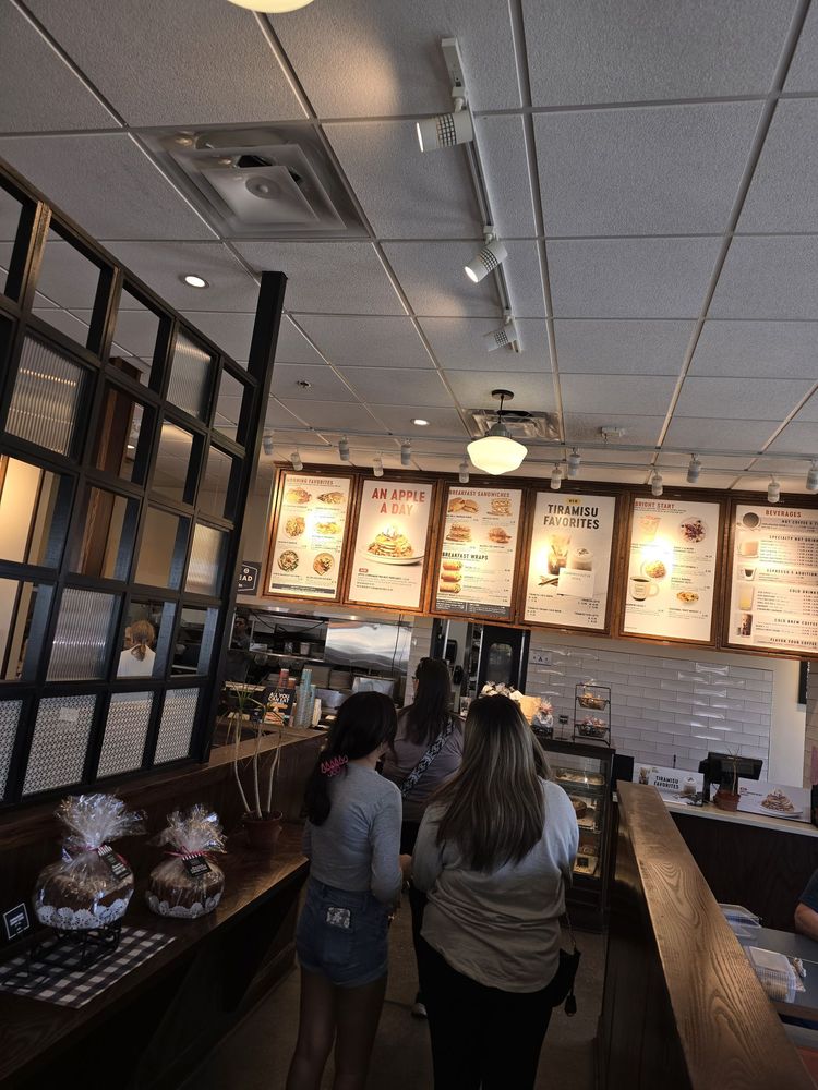 Corner Bakery Cafe - Photo 2