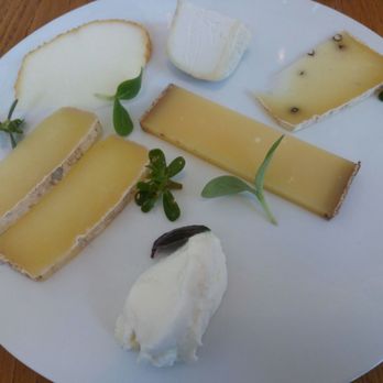 L'Oeuf de Coq - Fromages affinés - French Near Me - Lavaur, 81