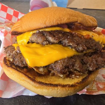 Flavez Burger - Burgers Near Me - Tarzana, California