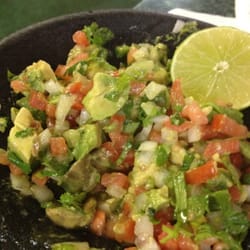 El Tapatio Mexican - Chunky guac