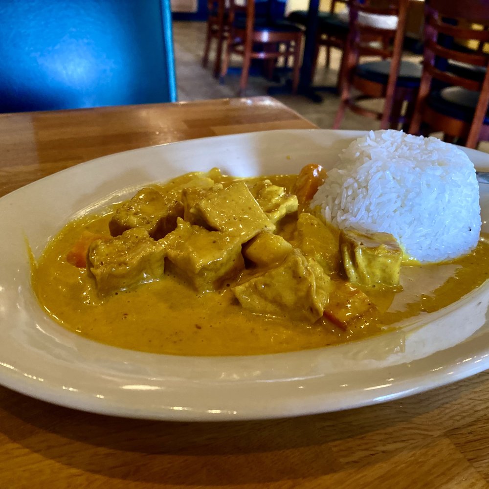 Curry Curry Thai - Yellow curry (with tofu) - Thai Near Me - Smyrna, Georgia