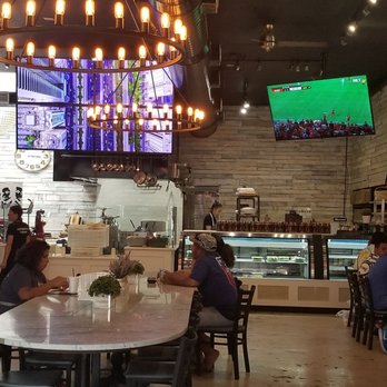 Due Amici Pizza & Pasta Bar - Pizza Near Me - Tampa, Florida