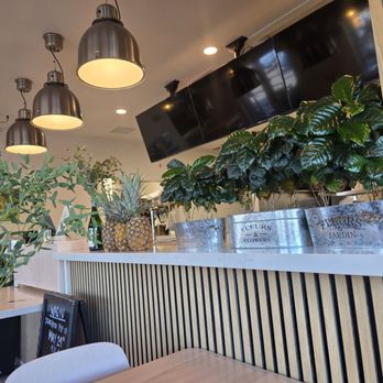 Bonito Poke Cafe - Inside of Bonito Poke. - Hawaiian Near Me - American Canyon, California