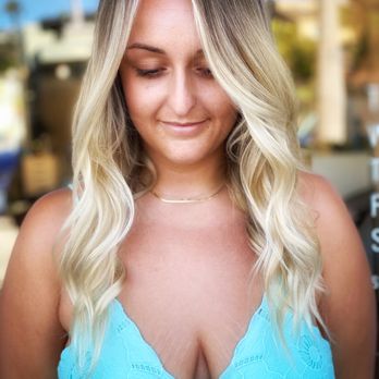 Waylon Salon - Blonde Balayage
by Brooke - Hair Salons Near Me - San Diego, California Waylon Salon - Blonde Balayage
by Brooke - Hair Salons Near Me - San Diego, California