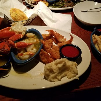 Red Lobster - a plate of crab legs, mashed potatoes, and a side dish of mashed potatoes - Seafood Near Me - Hagerstown, Maryland Red Lobster - a plate of crab legs, mashed potatoes, and a side dish of mashed potatoes - Seafood Near Me - Hagerstown, Maryland