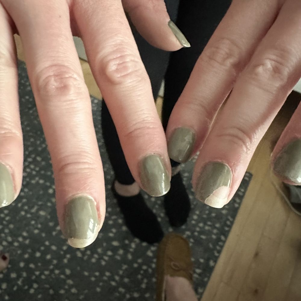Lavender Nail Bar  - Gel coming off the next day - Nail Salons Near Me - St. Augustine, Florida
