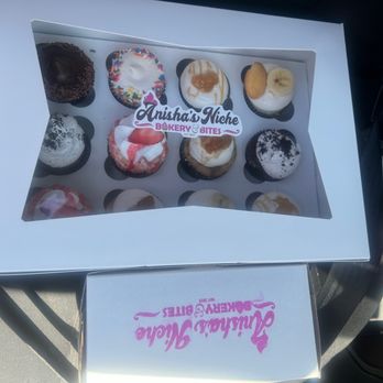 Bakery And Bites - Cupcakes - Custom Cakes Near Me - Pittsburg, California