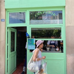 Sidewalk Food Tours of Paris - Naomi