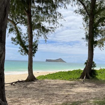 Waimanalo Beach - What a view! Nice cool trade winds blowing, surf sounds, salty scent of the ocean and that relaxing vibe. Living the Aloha, so blessed! - Beaches Near Me - Waimanalo, Hawaii