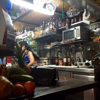 Love on The Beach - Great selection of drinks for a tiny beach bar! - Dive Bars Near Me - Puerto de Naos, TF