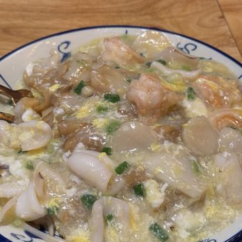 Chun Hong Kong Cafe - Scrambled egg seafood chow fun - Chinese Near Me - Brooklyn, New York Chun Hong Kong Cafe - Scrambled egg seafood chow fun - Chinese Near Me - Brooklyn, New York