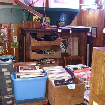 Aunt Vera's Antique Mall - Vinyl section - Antiques Near Me - Inverness, Florida Aunt Vera's Antique Mall - Vinyl section - Antiques Near Me - Inverness, Florida
