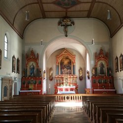 St. Josef - Hauptaltar und Nebenaltare