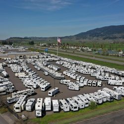 Camping World - Coburg