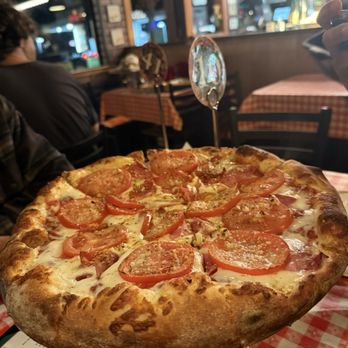 Gianni's Pizza - Pauls Primo Pizza - Italian Near Me - Monterey, California