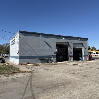 Strickland Brothers - Main entrance - Oil Change Stations Near Me - Georgetown, Texas Strickland Brothers - Main entrance - Oil Change Stations Near Me - Georgetown, Texas
